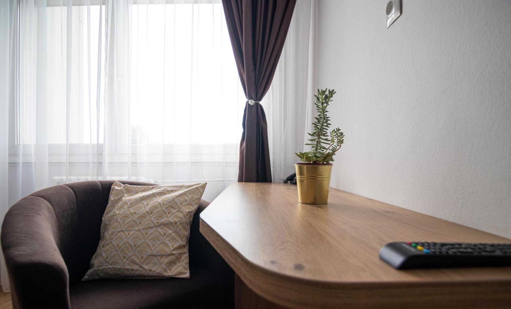 Hotel Akademia Кошице Экстерьер фото